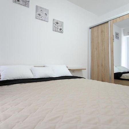 Porta Apartment Skopje Buitenkant foto