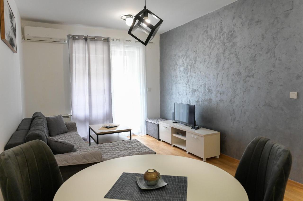 Porta Apartment Skopje Buitenkant foto