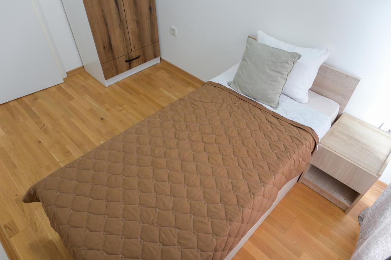Porta Apartment Skopje Buitenkant foto