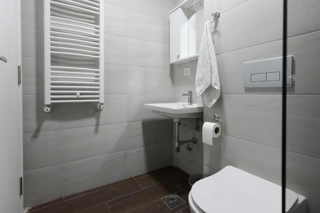 Porta Apartment Skopje Buitenkant foto