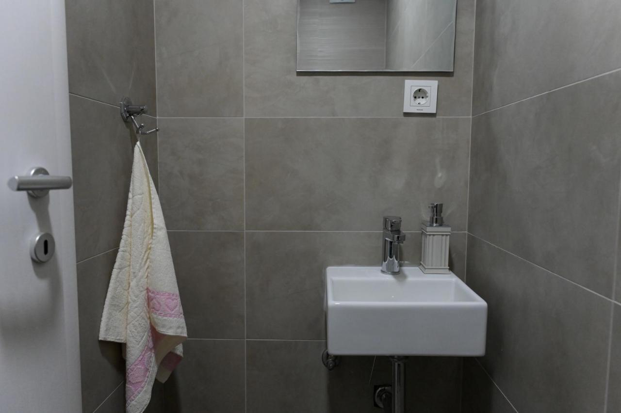 Porta Apartment Skopje Buitenkant foto